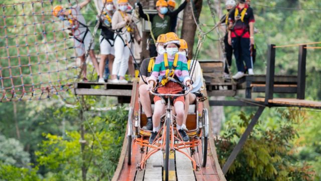 Chiang Mai Day Tour: Pongyang Jungle Coaster, Giant Swing & Jungle de Cafe