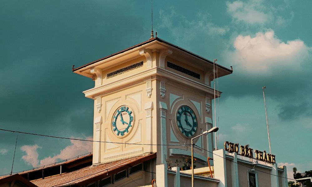 Ride Around Saigon with Locals – Explore the City with San 4