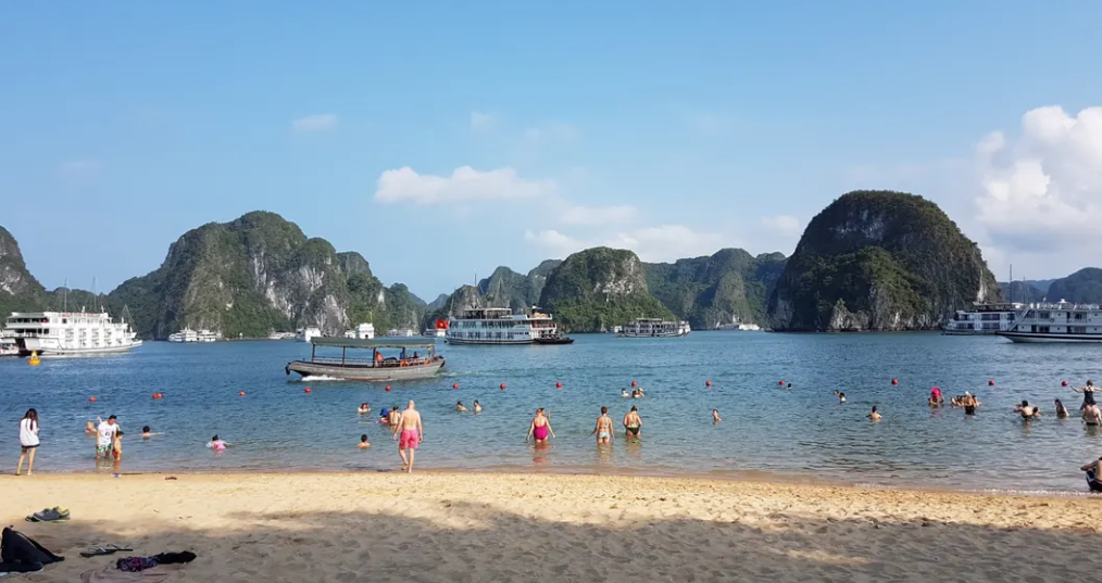 Starlight 2D1N Cruise: Ha Long Bay with Sung Sot & Ti Top 4