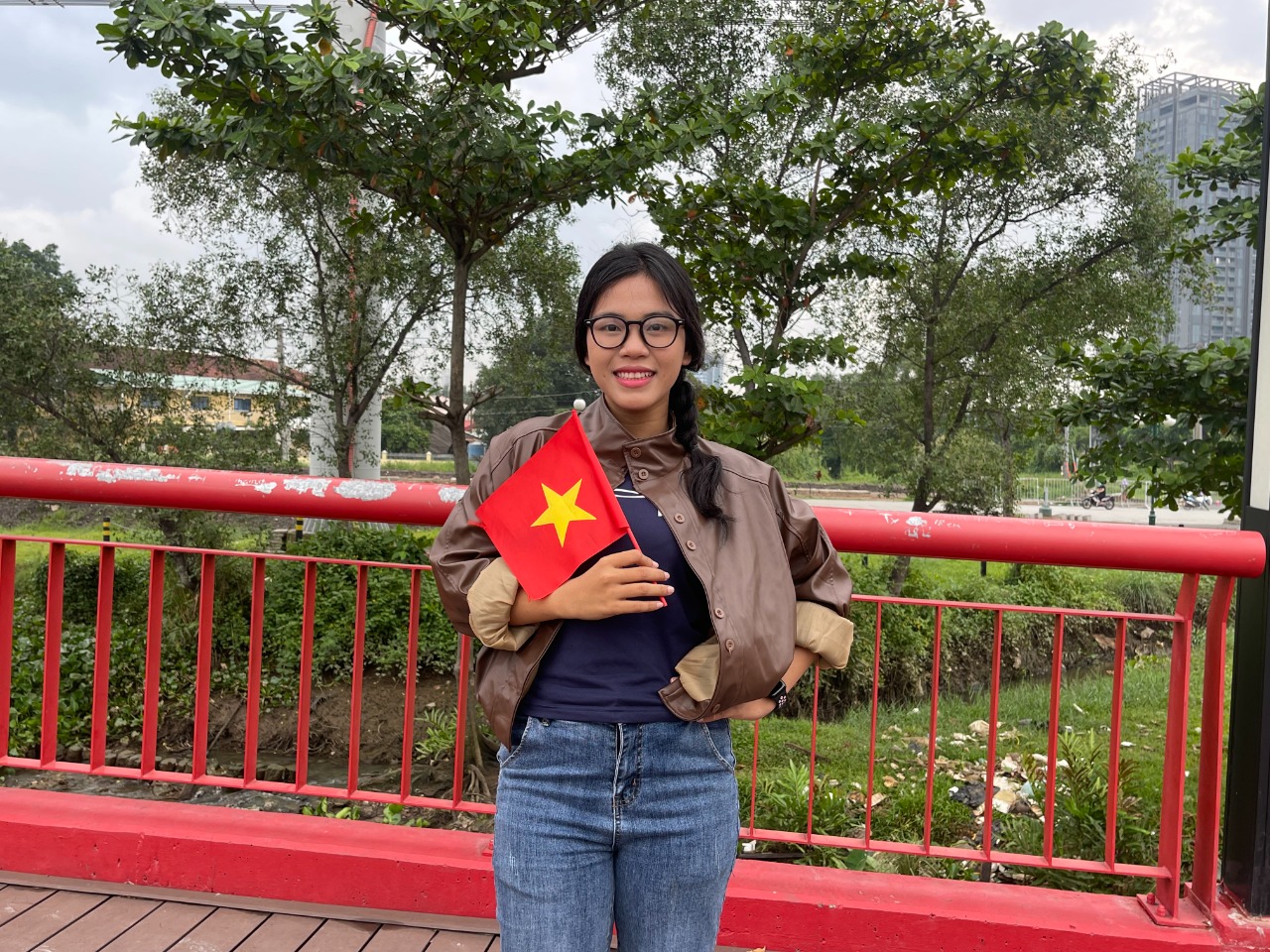 See the Real Saigon – Private Scooter Adventure with Happy 4