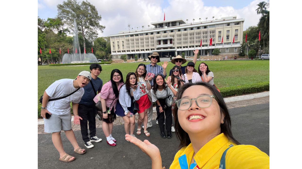 Saigon Historical Walking Tour: War Remnants Museum & Independence Palace