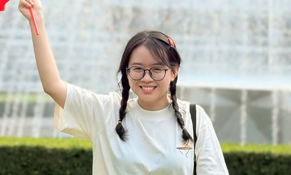 Hop On and Explore Ho Chi Minh City with Local – Trip with Wu Qingzhu