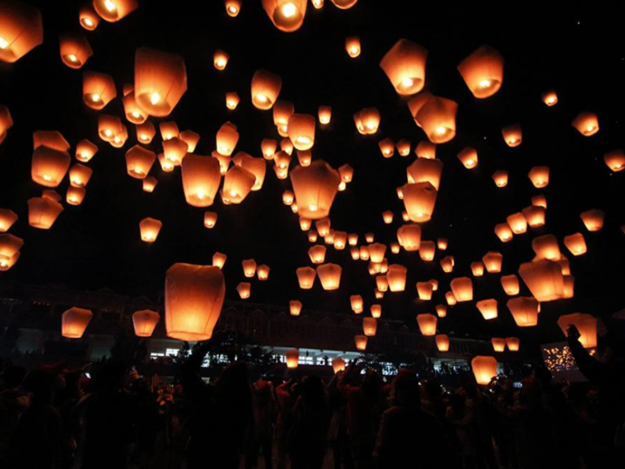 Taiwan North Coast Tour: Jiufen, Yehliu & Shifen | Day & Night Options | Multilingual Guide