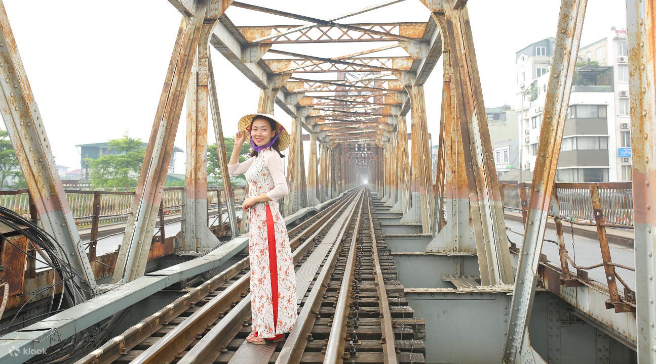 Hanoi Instagram Private Tour by Motorbike or Car 3