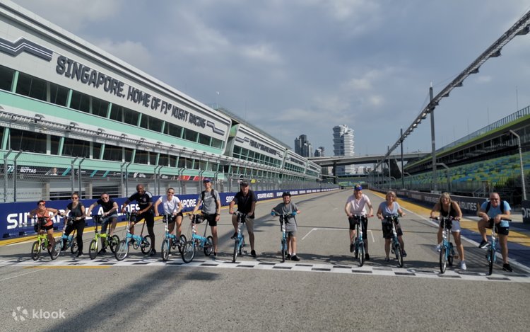 Singapore Historical Lion City Bike Tour