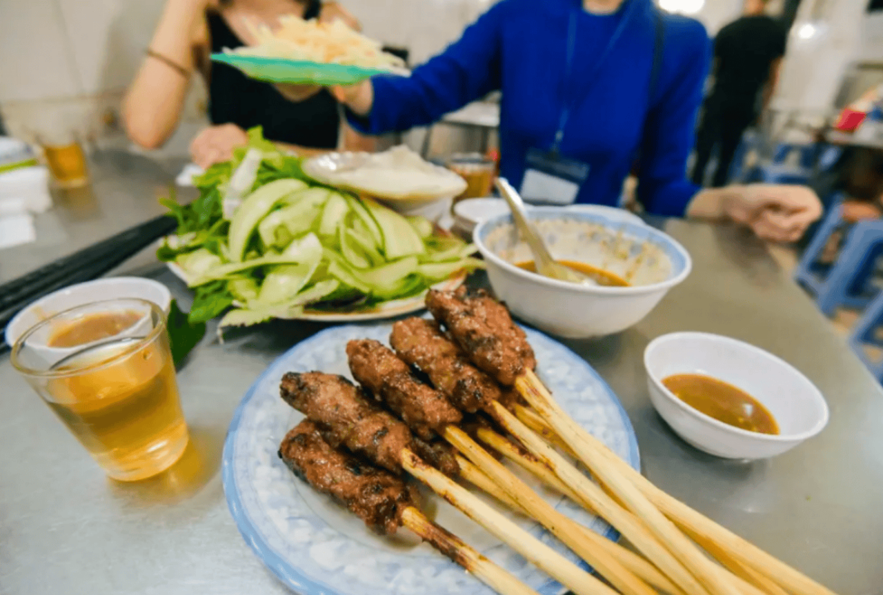 Food Tour with Aodai Rider in Da Nang 3