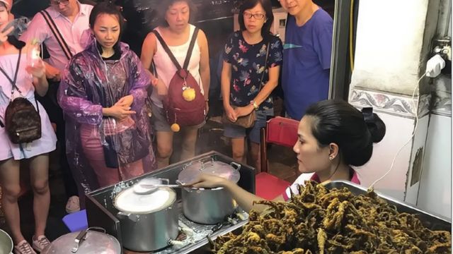 Tasting 8 Different Street Foods + Local Drink at Evening Time by Walking 4