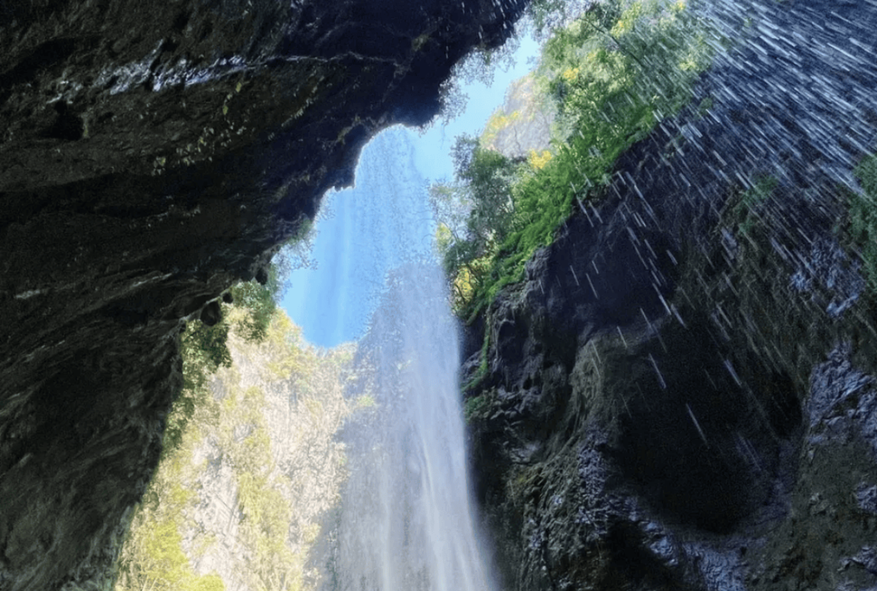 Chongqing Day Tour: Three Natural Bridges + Longshuixia Fissure Gorge + Fairy Mountain 4