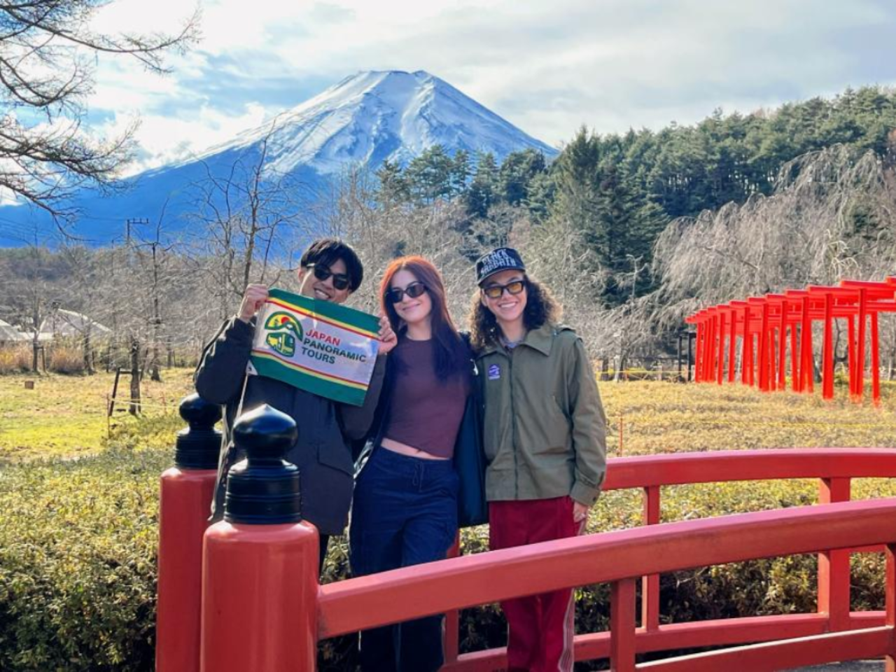 FANTASTIC 1-Day FUJI & HAKONE Guided Bus Tour with Mt.Fuji, Buffet Lunch, Hakone Cruise, Ropeway & Bullet Train 3