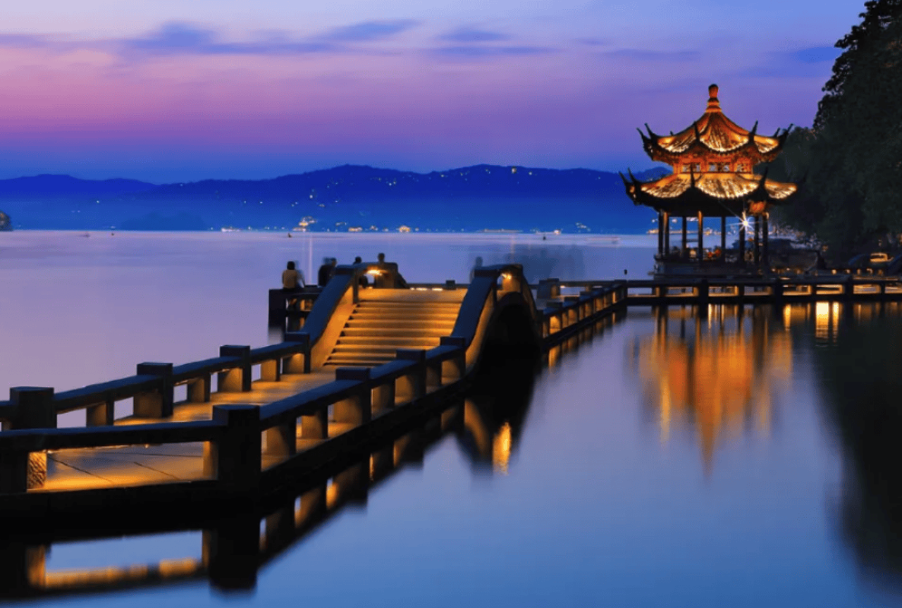 Hangzhou Private 1-Day Guided Tour: West Lake, Lingyin Temple & Meijiawu 2