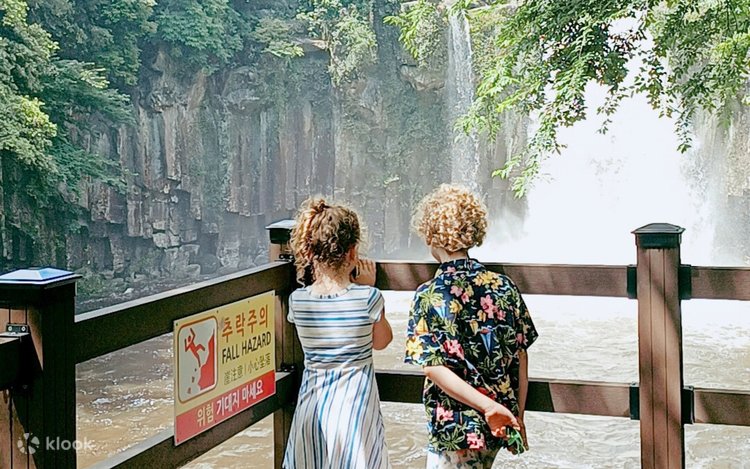 Jeju South & West / East One Day Authentic Tour 3