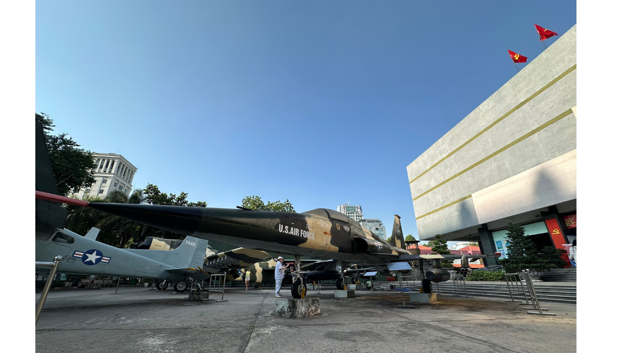 Saigon Historical Walking Tour: War Remnants Museum & Independence Palace 3