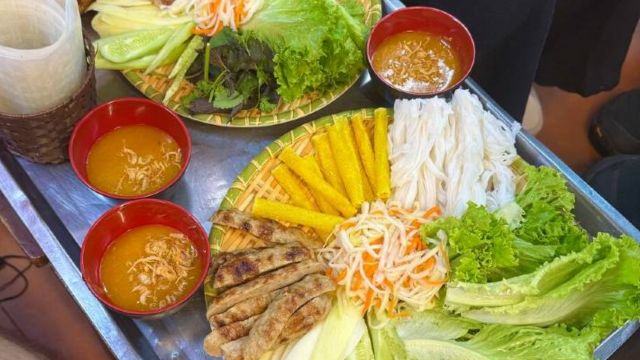 Tasting 8 Different Street Foods + Local Drink at Evening Time by Walking 5