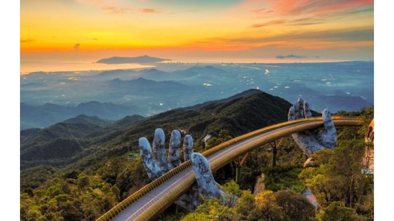 Explore Danang Heritage & Daily Life On Scooter With Local - Linh (English Guide) 5