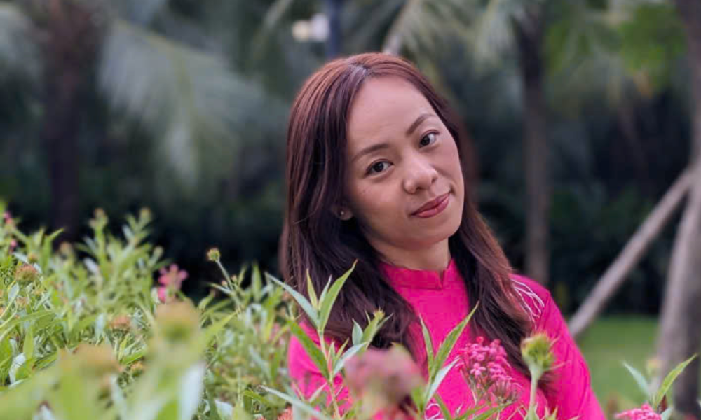 Saigon Private Ao Dai Motorbike Shopping & Food Tour with Jennie 5