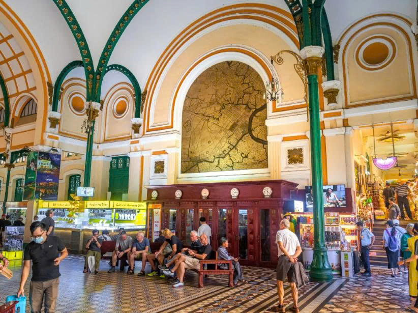 Ho Chi Minh City 1-day tour to Tan Dinh Church + Ben Thanh Market with Vietnamese traditional Ao Dai experience 2