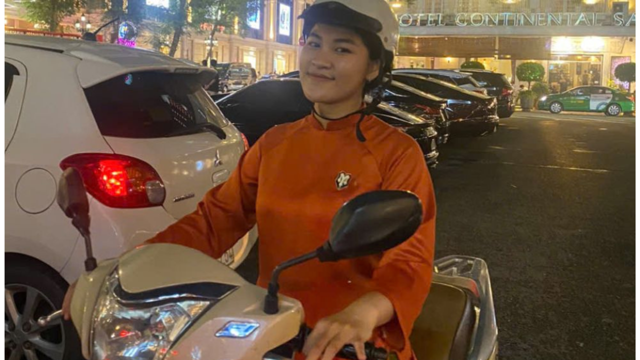 Explore Sai Gon Cuisine With Local - Helen (English Guide) 4