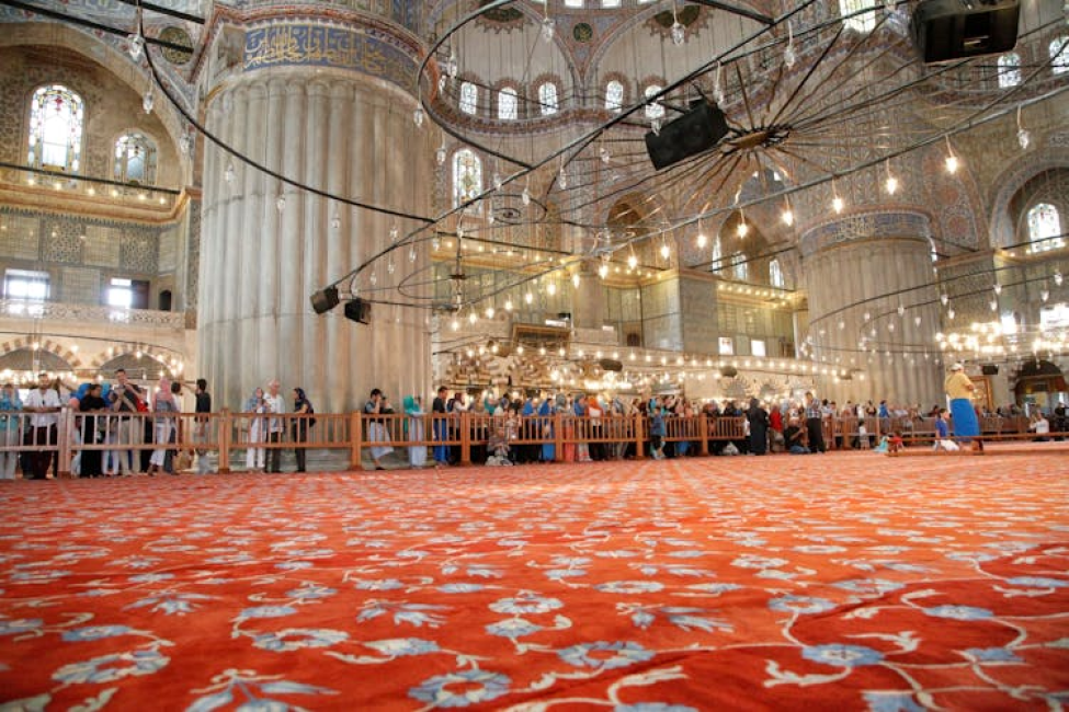 Hagia Sophia, Blue Mosque, Grand Bazaar Guided Small Group Tour 2