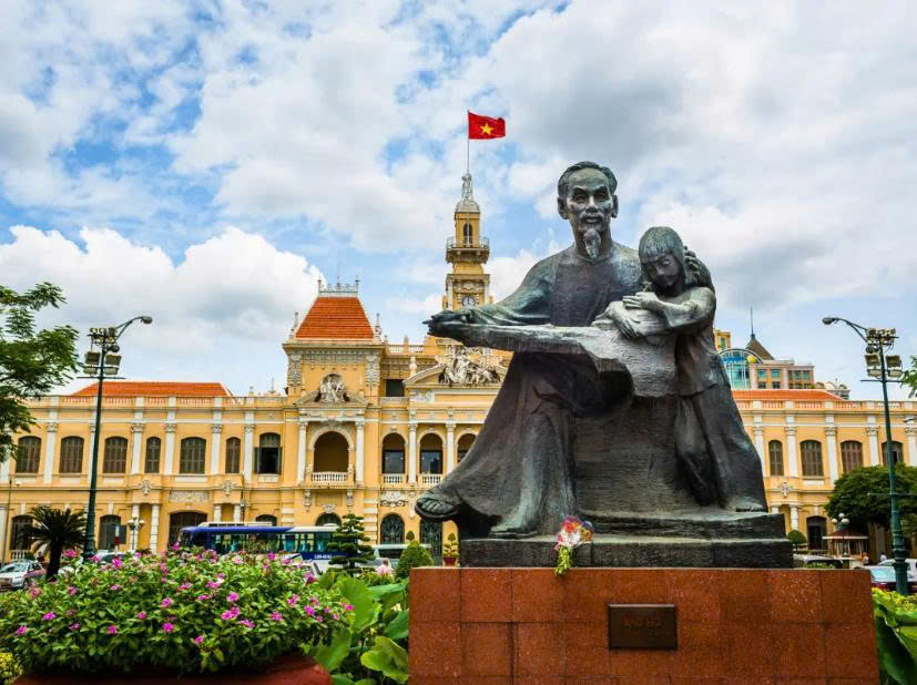 Saigon Historical City Tour with Opera House, War Remnants Museum included Entrance Fee