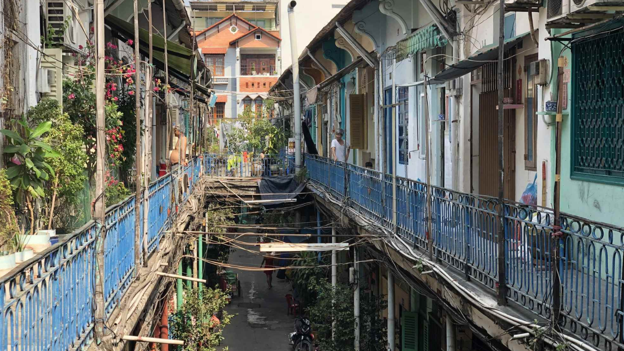 Explore Sai Gon Cuisine With Local - Helen (English Guide) 5