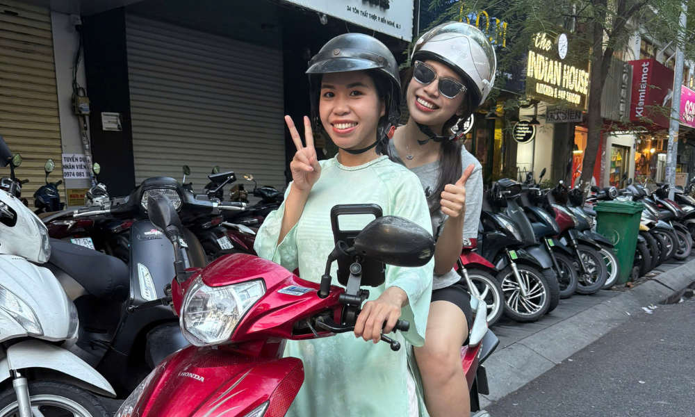 Discover Where Saigon Locals Go – City Tour with Katie 3