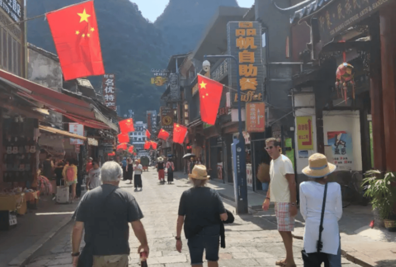 1-Day Guilin Tour: Reed Flute Cave, Xianggong Hill, Bamboo Rafting & Night Show 2