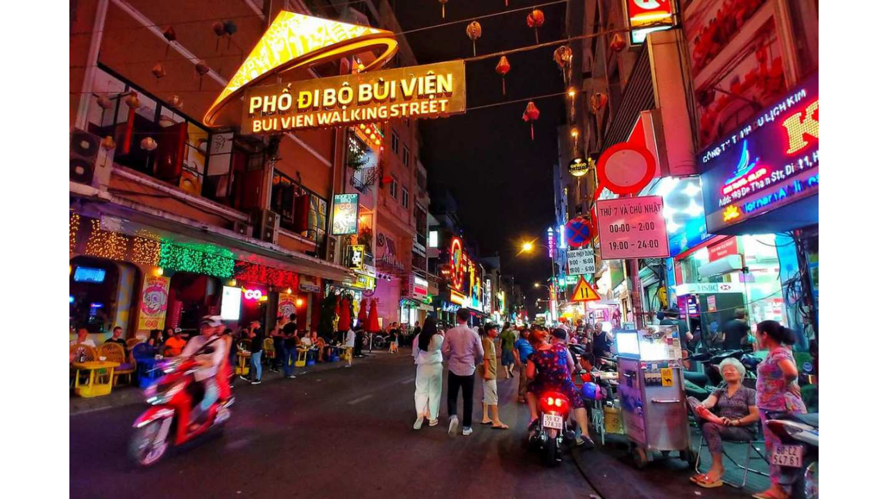 Saigon After Dark: Two Iconic Nightlife Streets by Car 2