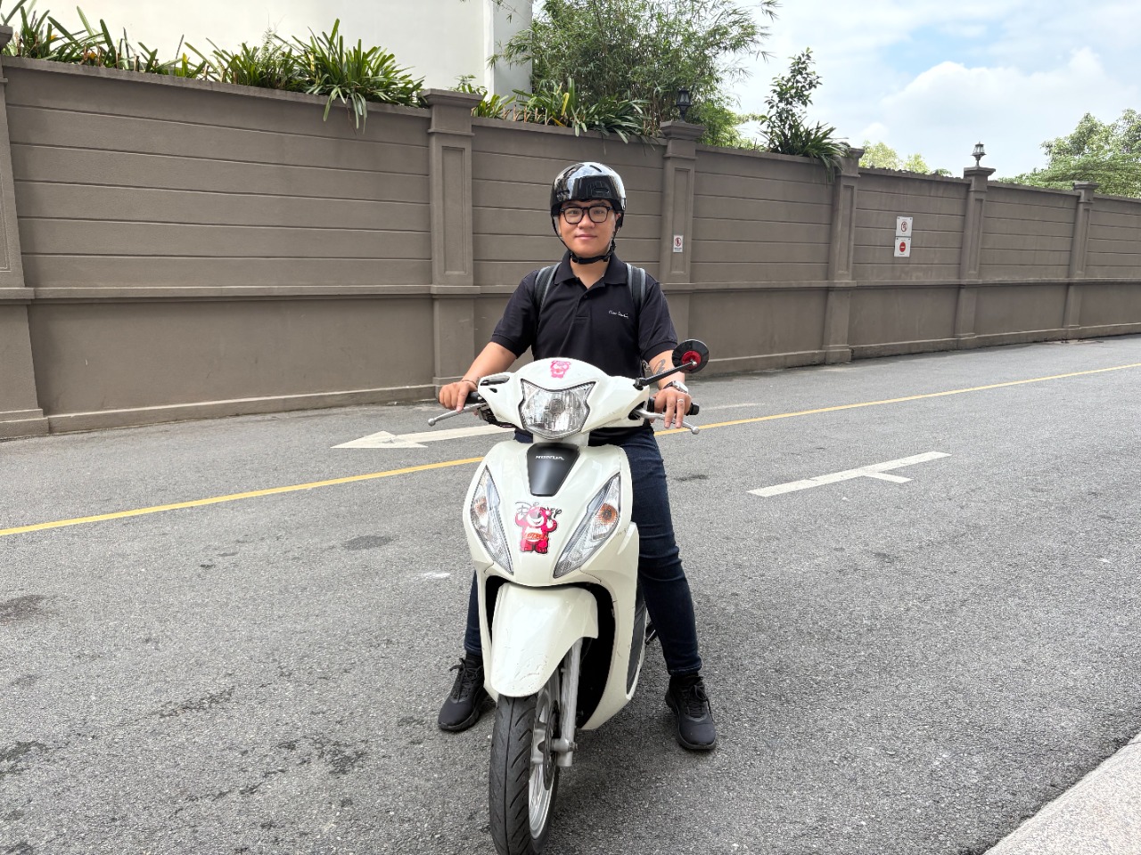 Experience Real Ho Chi Minh City On Motorbike with Nam Phuong 2