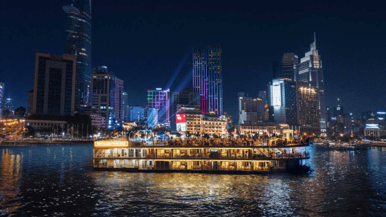 Ride Around Saigon with Locals – Explore the City with San 5