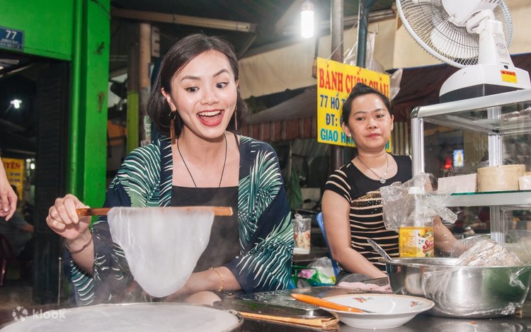 Street Food on Scooter in Ho Chi Minh City with Female Rider Option 3
