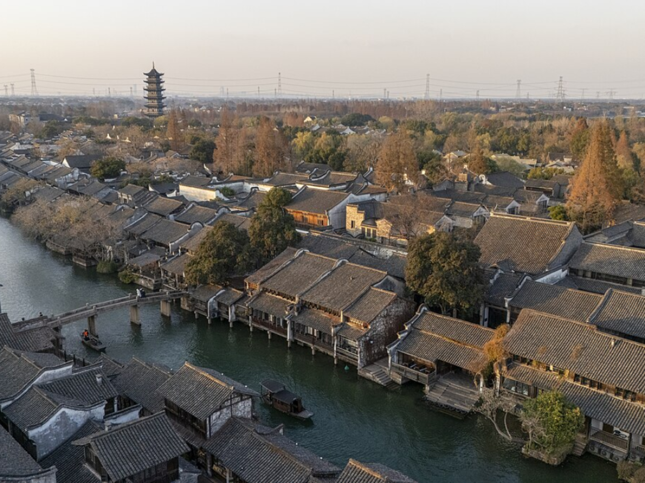 One-day tour to Wuzhen from Shanghai/Hangzhou: Wuzhen Dongzha/Xitang Ancient Town + Xizha Night Tour 4