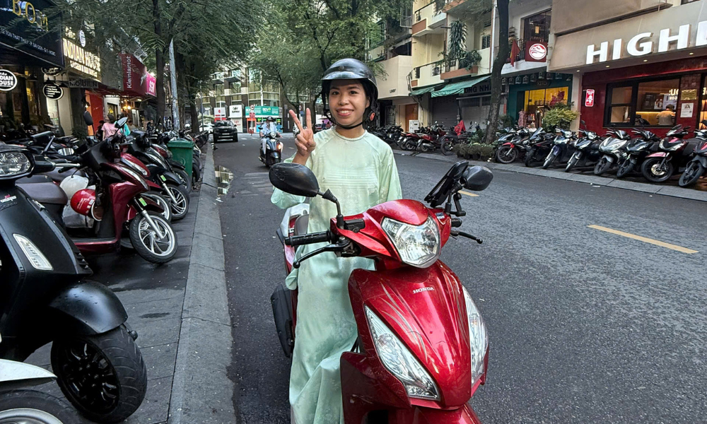 Discover Where Saigon Locals Go – City Tour with Katie 4