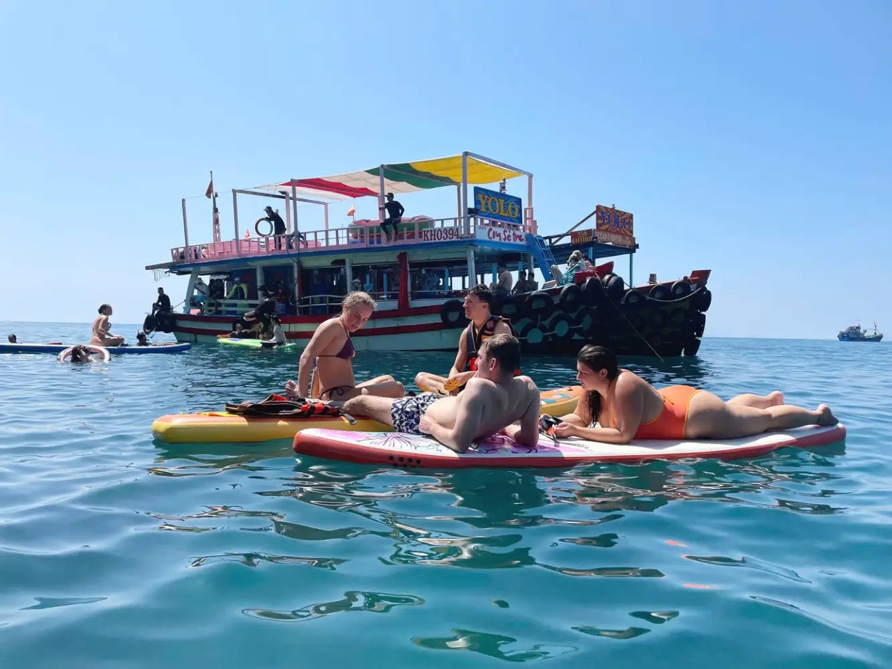 Nha Trang Floating Bar Boat Party Island Hopping Tour 5