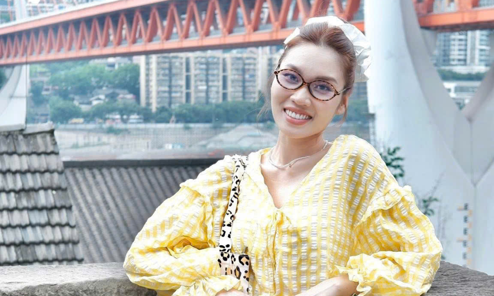 Local Coffee & Culture Private Tour on Scooter with Nara 3