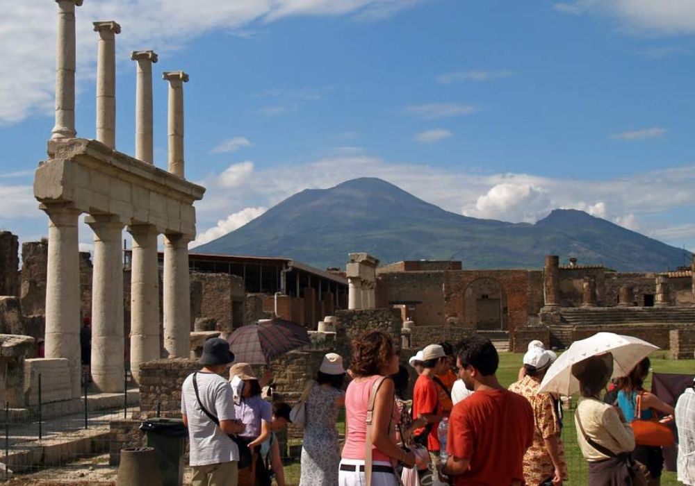 Pompeii and Mount Vesuvius Day Tour from Rome