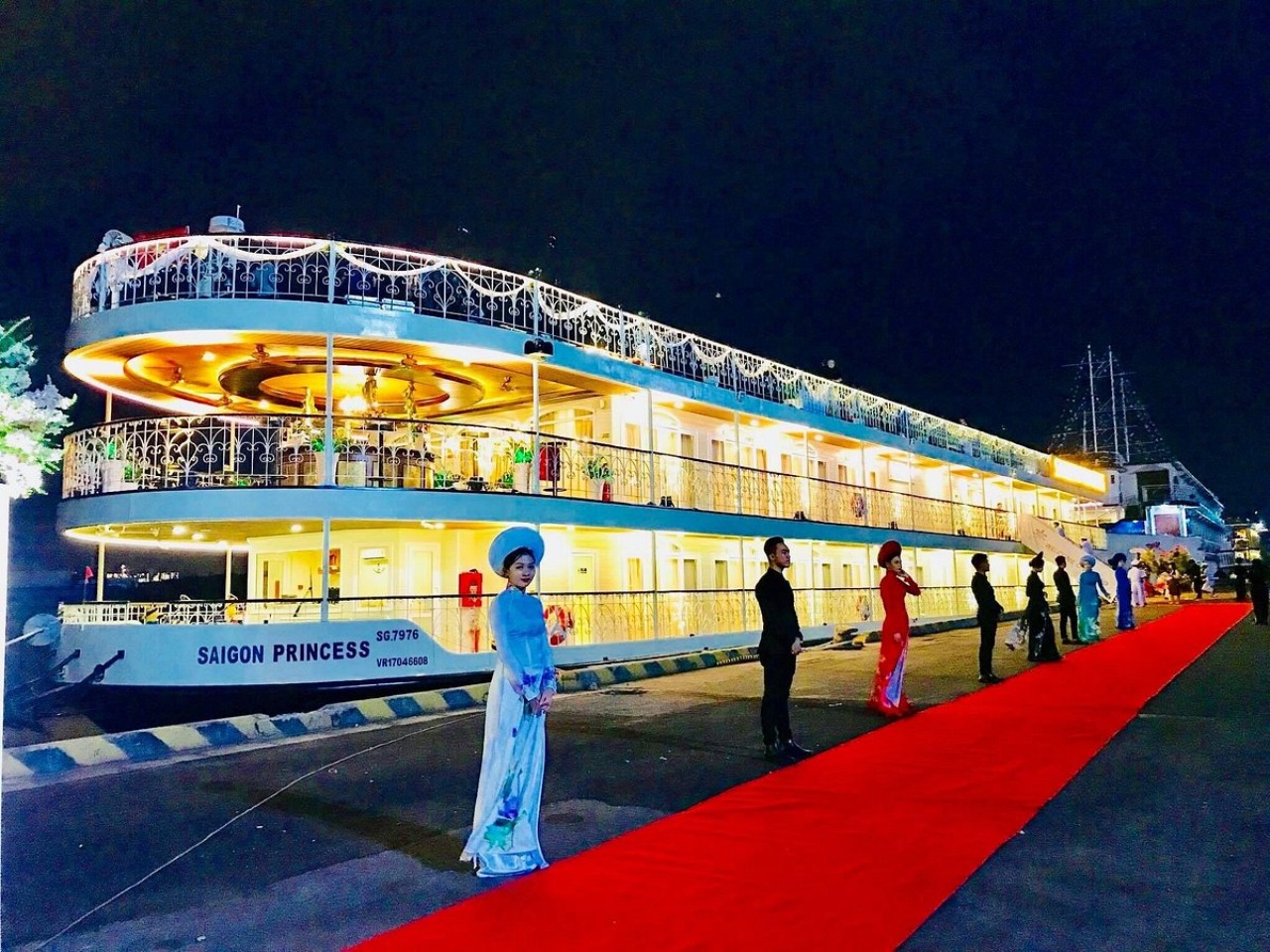 Saigon Princess Dining Cruise in Ho Chi Minh City 4