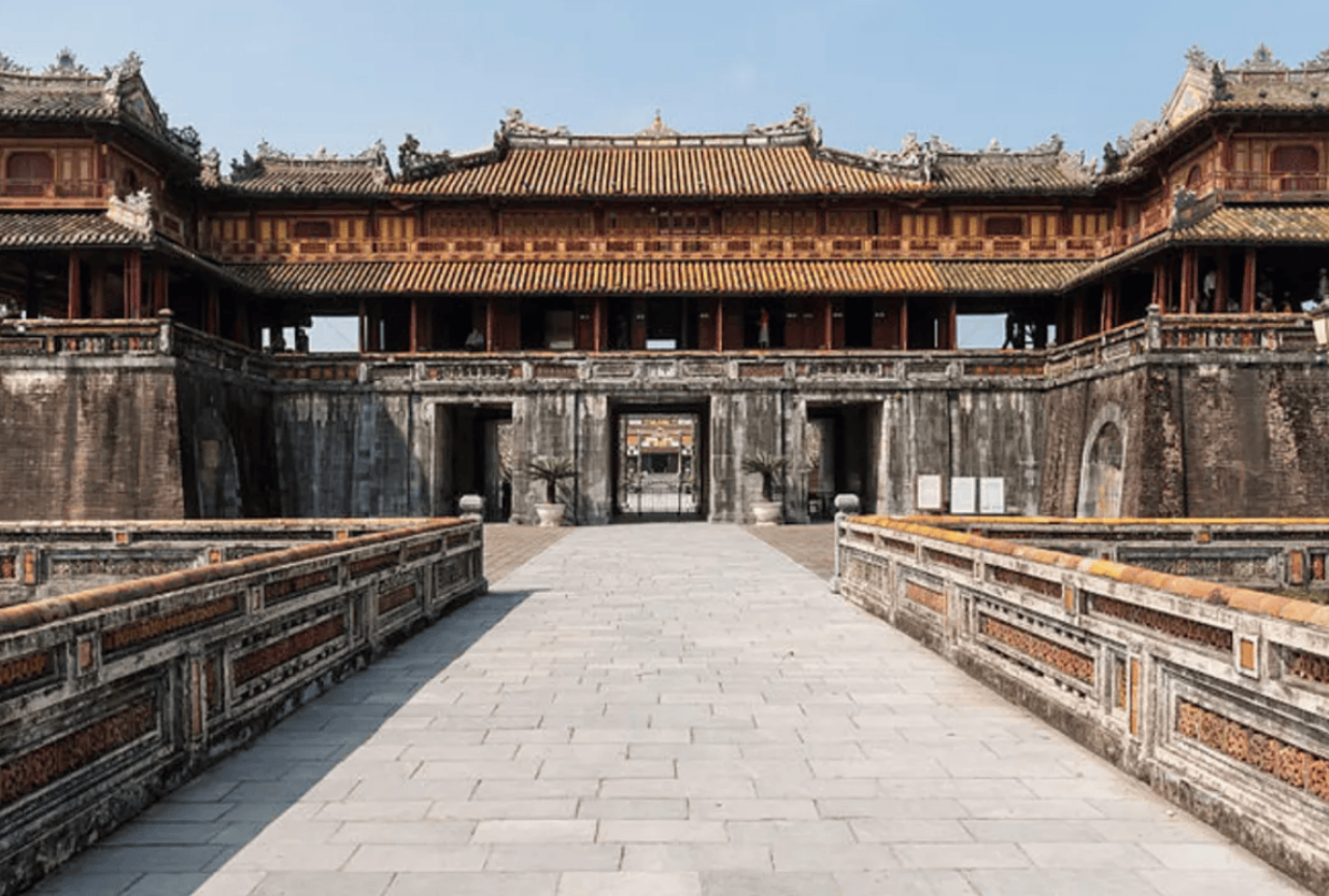 Hue City Day Tour from Da Nang with Chinese-speaking Guide