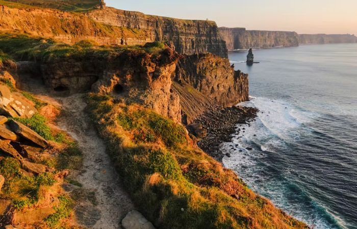 Boat Tour to the Cliffs of Moher and Aillwee Cave from Dublin 3