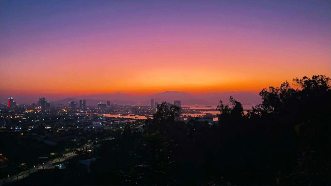 Explore Danang Heritage & Daily Life On Scooter With Local - Linh (English Guide) 4