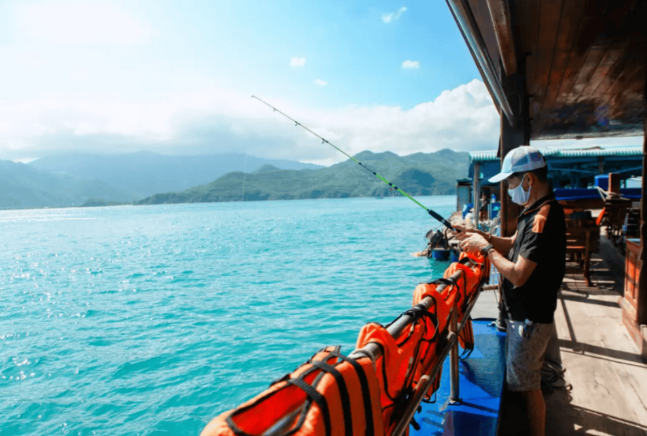 梦幻浮潜之旅：海鲜烧烤、迷你沙滩和Mun岛 3