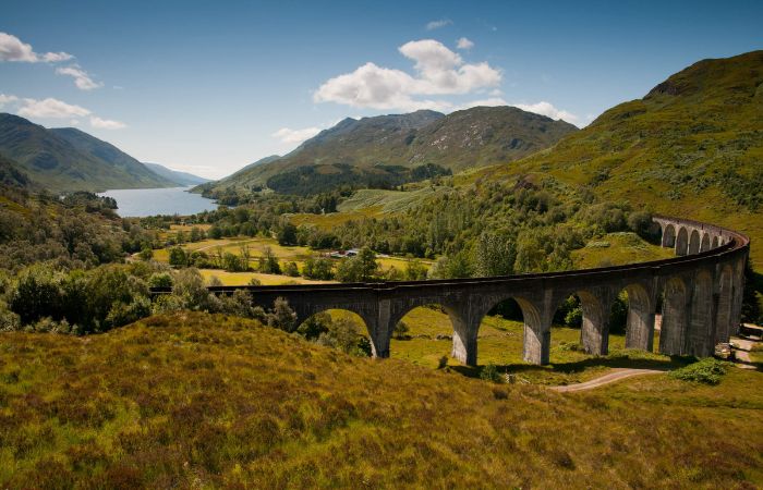 Glenfinnan, Fort William & Glencoe Day Tour from Edinburgh | Scotland