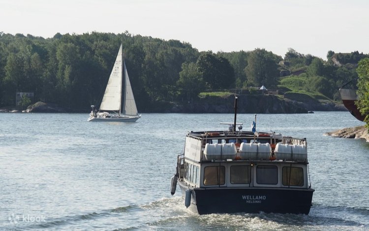 Roundtrip ferry transfer to Suomenlinna from Helsinki 2