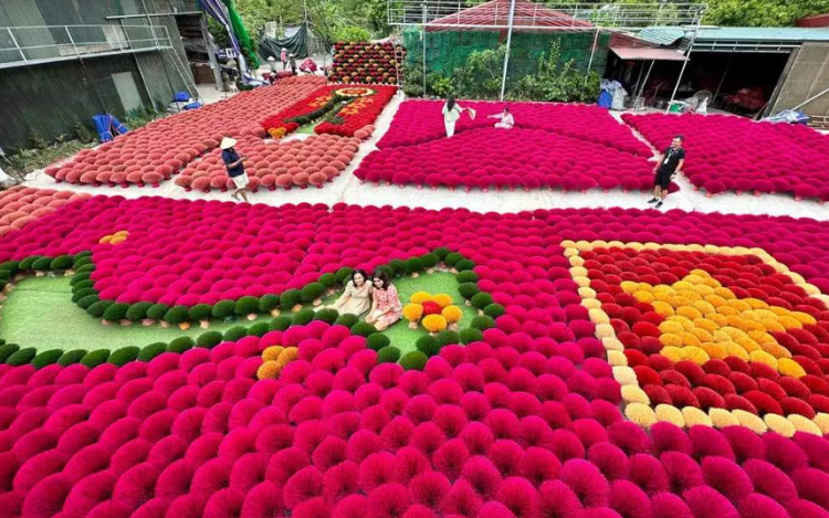 Incense Village, Hat Making, Train Street Small Group Instagram Tour | Hanoi, Vietnam 4