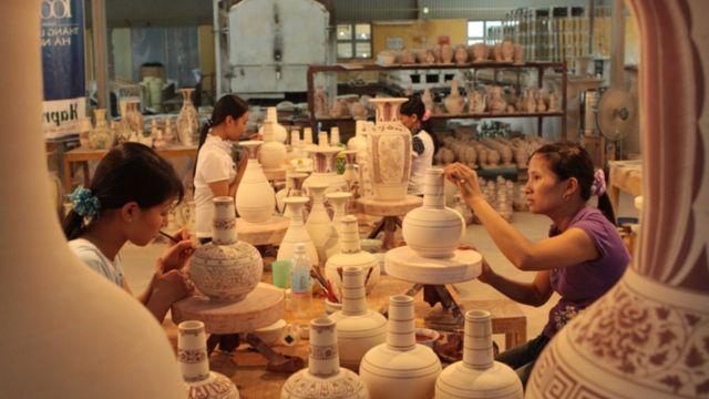 Private Half-Day Tour: Bat Trang Pottery Village