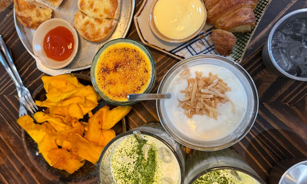 Check Out Saigon’s Real Corners by Scooter With Local – Celia/竹芝  (Chinese Guide) 3