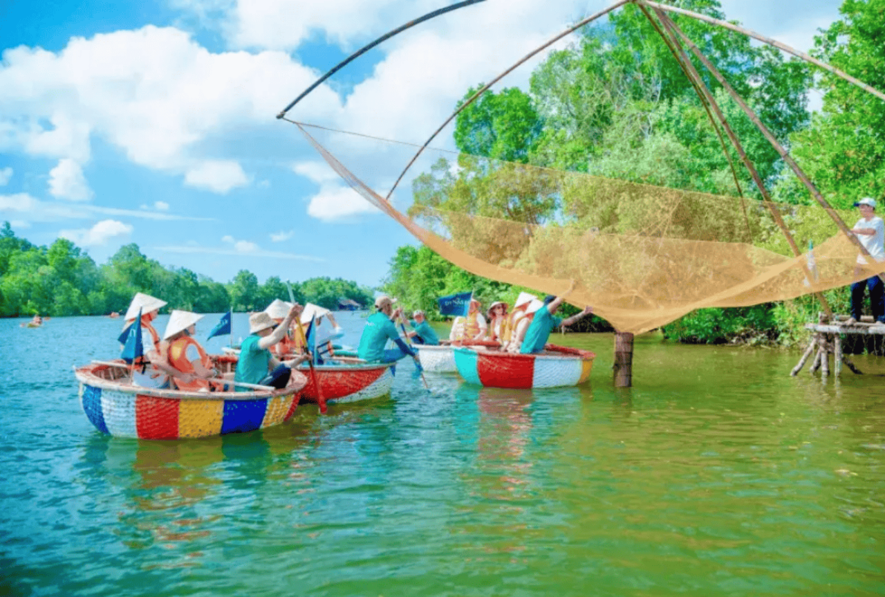 Bamboo Basket Boat Tour in Phu Quoc 3