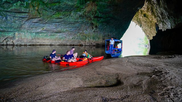 3D2N Ba Be Lake & Ban Gioc Waterfall Tour from Hanoi