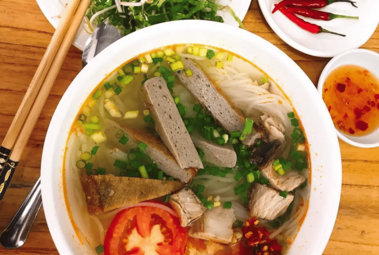 Da Nang Food Walking Tour with a Chef 5