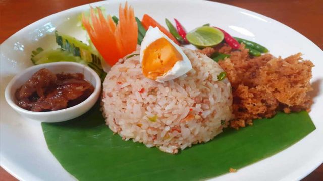 Chiang Mai Michelin Food 2.5 Hours Walking Tour | Thailand