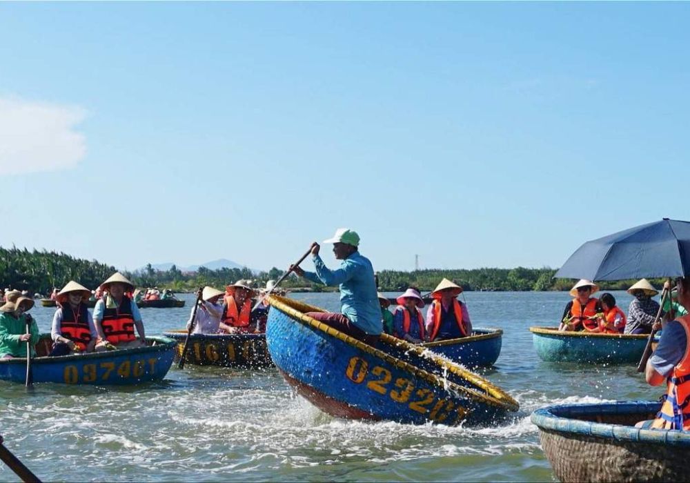 Hoi An Ancient Town & Coconut Forest Basket Boat Tour with Night Market Visit and Boat Ride from Hoi An / Da Nang | Vietnam 2